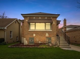 4137 Custer Ave, Lyons, IL