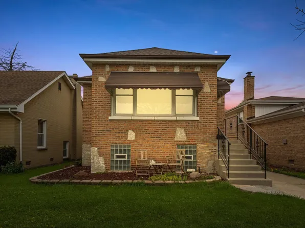 4137 Custer Ave, Lyons, IL 60534