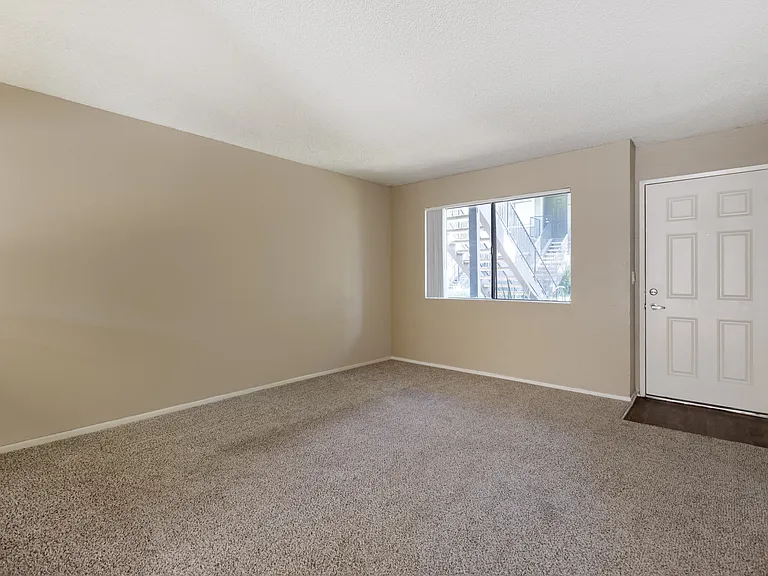 Riverwalk Landing Apartment Homes — Photo 14