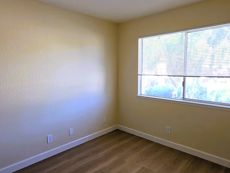 779 Warring Dr #4 — Photo 7