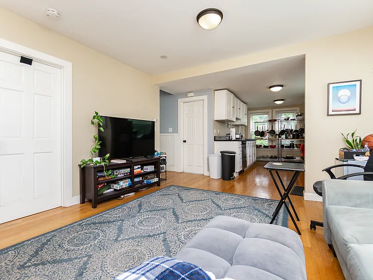214-R Harvard St #2 — Photo 11