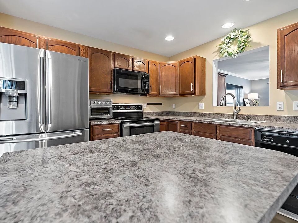 Kitchen Pic 1