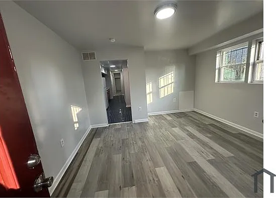 3 bed, 800 sqft, $2,550 — Photo 4