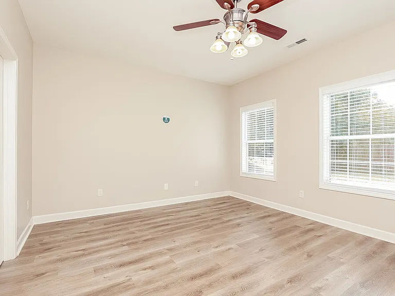 832 Hammersmith Dr — Photo 9