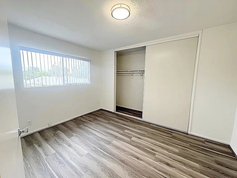 2615 Chariton St #8 — Photo 7
