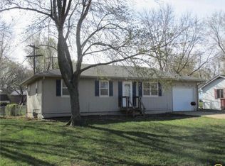 113 W Ridgeway St, Carbondale, KS 66414