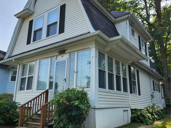 14 Elm St, Perry, NY 14530