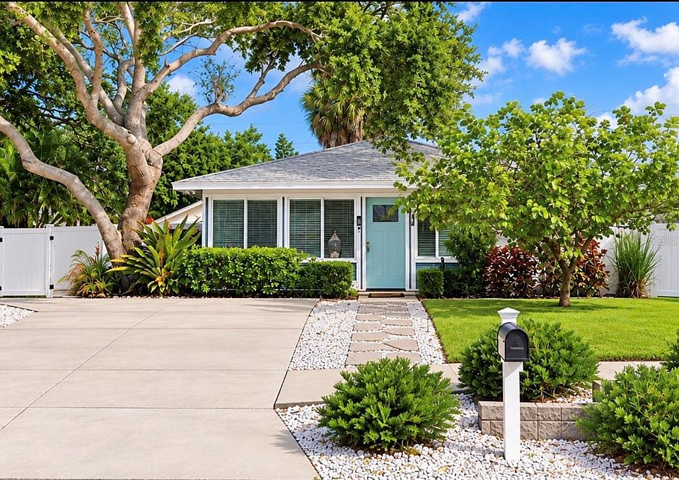 1st image of 614 LYNDHURST STREET