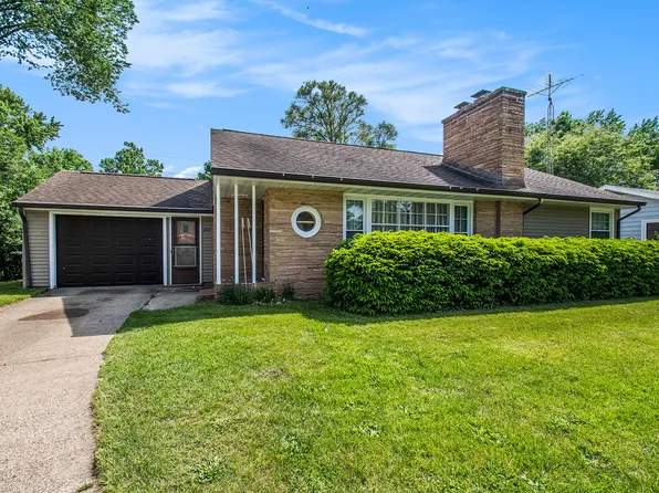 200 Helmar Ct, Benton Harbor, MI 49022