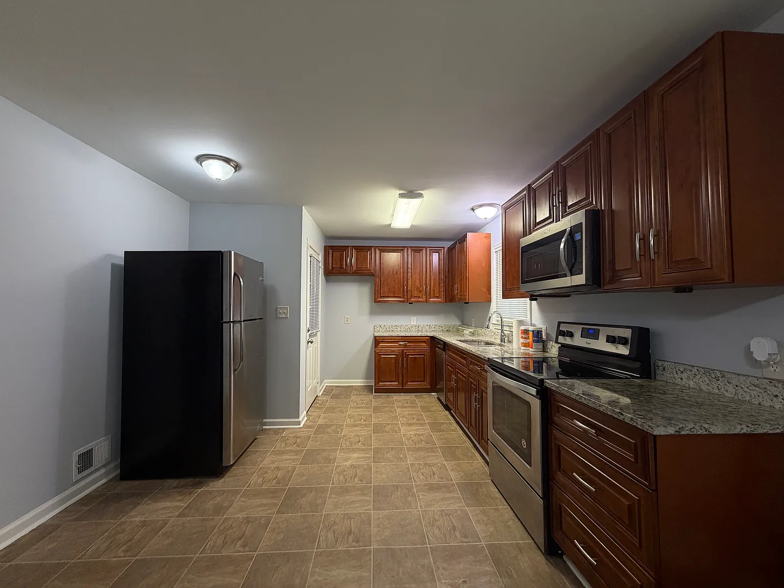 3 bed, 1341 sqft, $1,750 — Photo 4