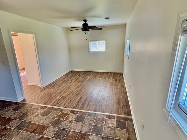 13557 N Saginaw Rd #B, Clio, MI 48420