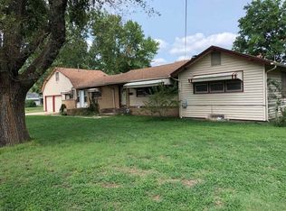 2010 S Chautauqua Ave, Wichita, KS 67211