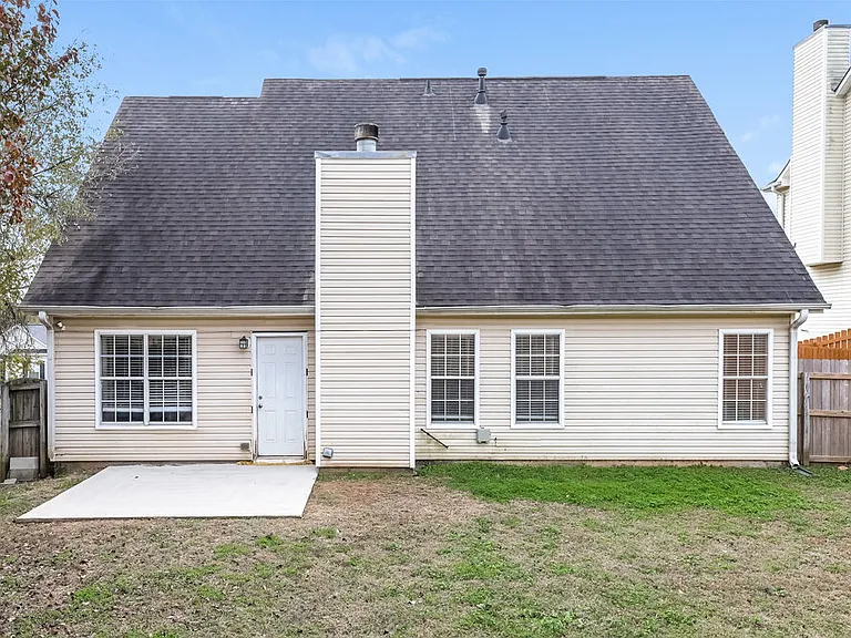 812 Lorraine Ln — Photo 17
