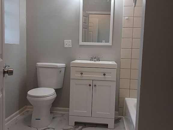 4th image of 201 N Laramie Ave APT 3