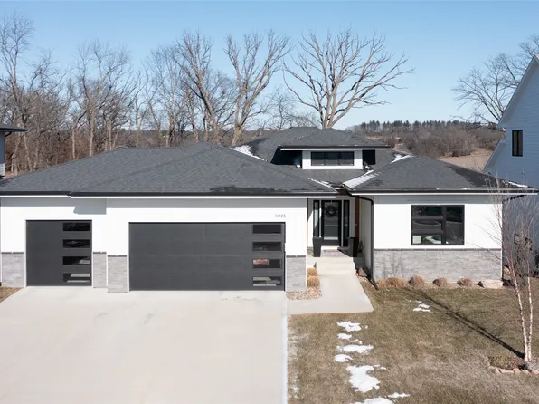 11023 Brookdale Dr, West Des Moines, IA 50266