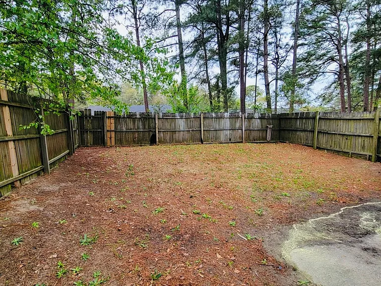 2871 Glenn Hills Cir #B — Photo 18