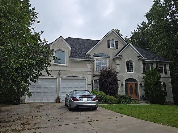 2nd image of 785 Clubside Dr