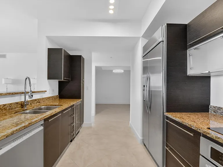 550 Okeechobee Blvd #423 — Photo 18