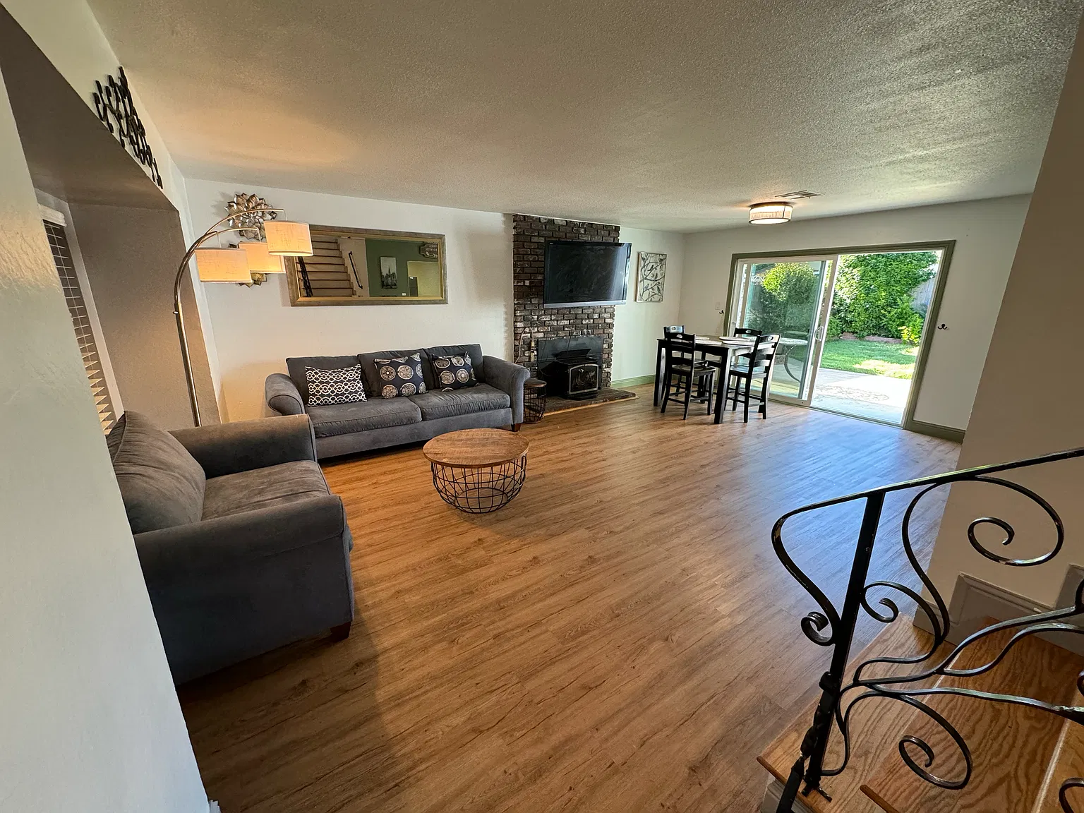 4 bed, 1400 sqft, $950 — Photo 3