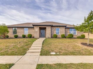4022 Meadow Canyon Dr, Lancaster, TX 75146