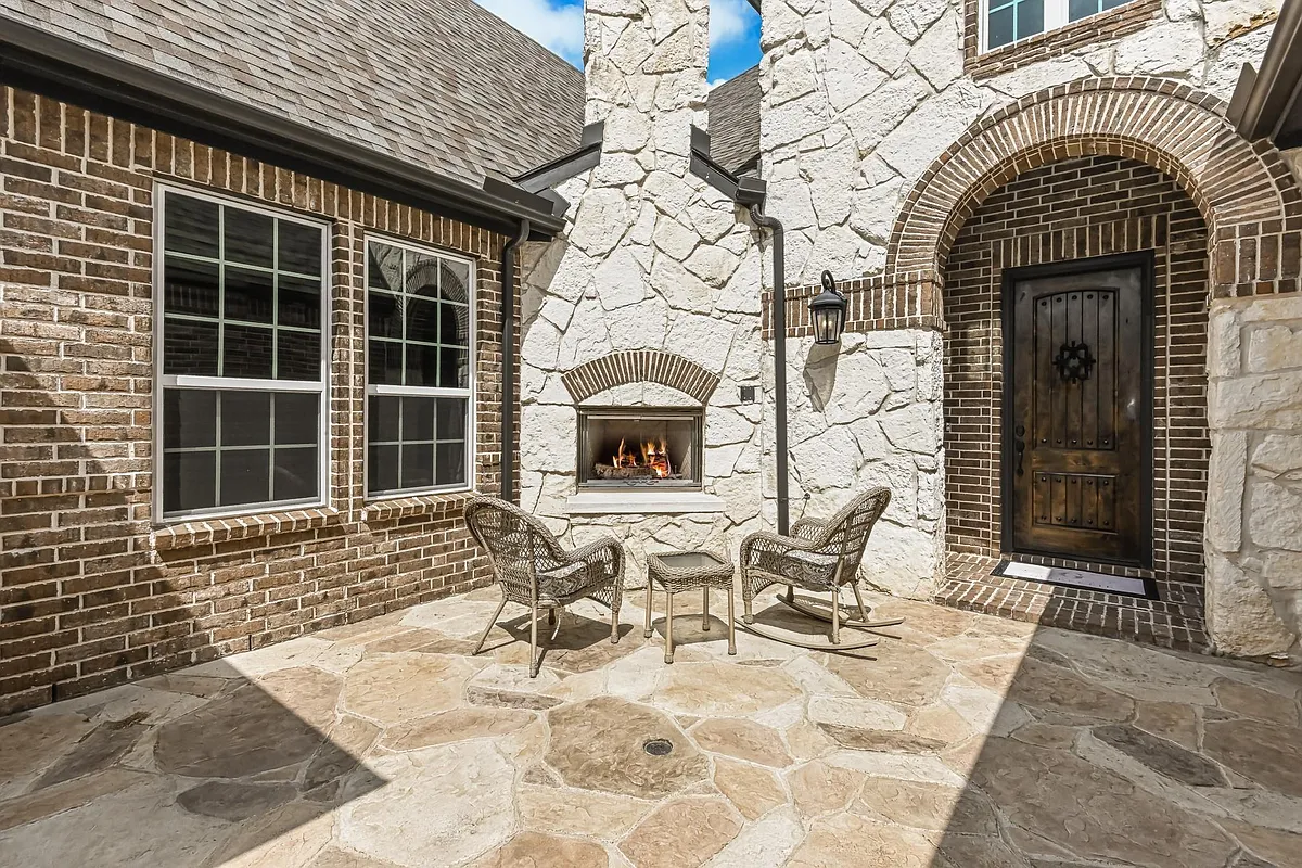 Building Photo - 6110 Meadow Bluff Ct
