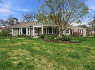 1055 Warson Woods Dr, Saint Louis, MO