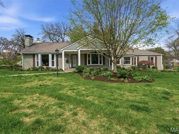 1055 Warson Woods Dr, Saint Louis, MO 63122