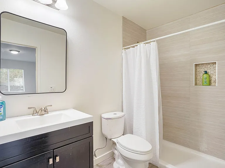 120 N Rowan Ave — Photo 26