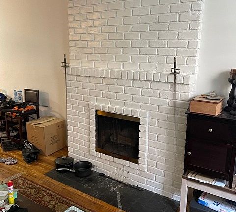 3rd image of 321 W 29th St #2C