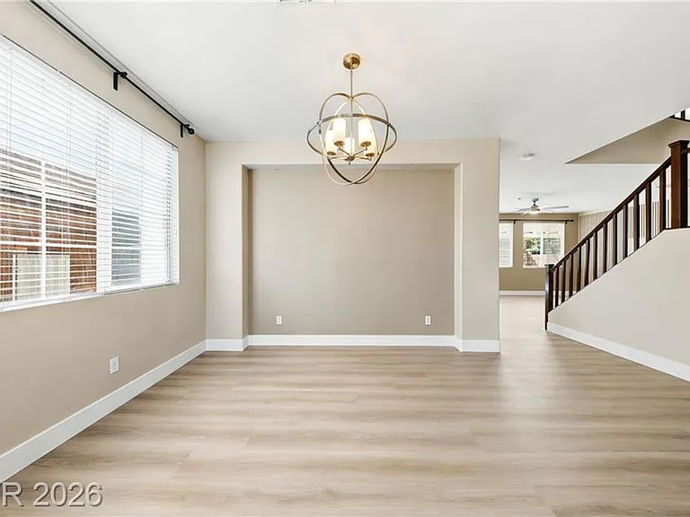 2551 Williamsburg St — Photo 11