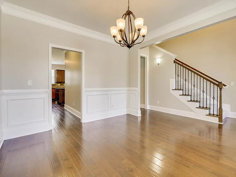 127 Radcliff Dr — Photo 23