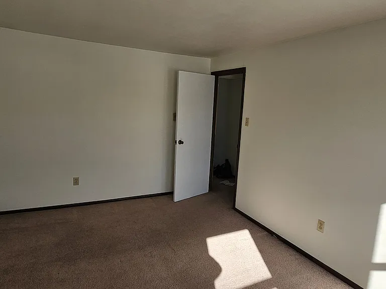 30 E Pine St — Photo 7