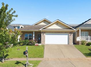 2832 Sullivans Trce, Lexington, KY 40511