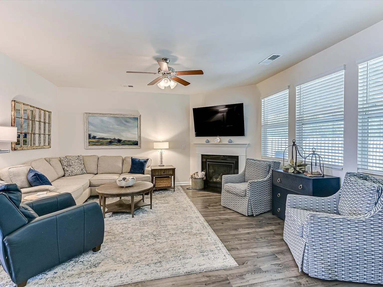 5 bed, 3.5 bath, 2833 sqft, $2,495 — Photo 4