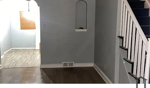 2 bed, 1050 sqft, $1,750 — Photo 3