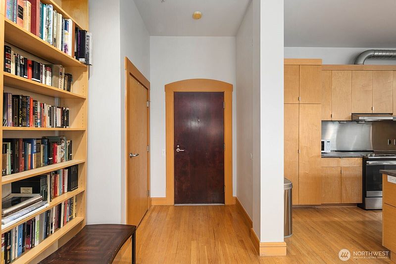 5th image of 81 Vine Street #406