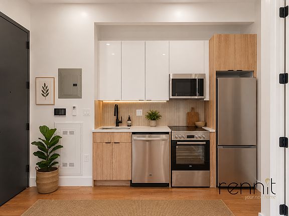 2nd image of 71-33 65th Pl APT 3L