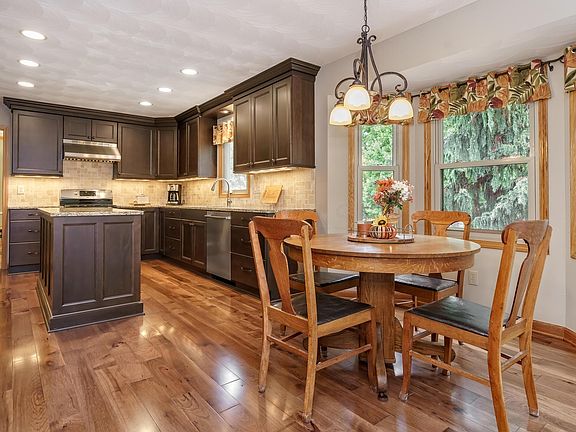 4th image of 903 Cordero Ln