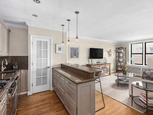 350 Bleecker St APT 6N, New York, NY 10014