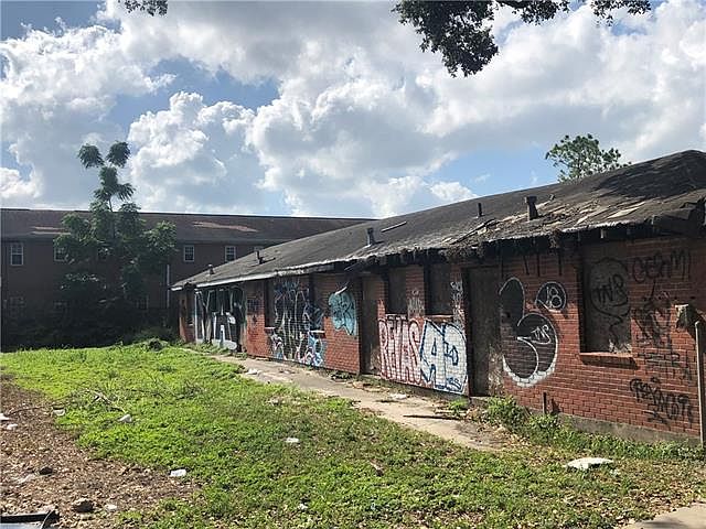 1st image of 2724 Jackson Ave