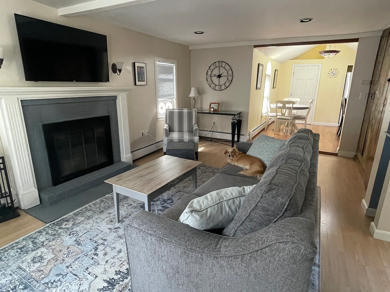 2 bed, 1100 sqft, $3,100 — Photo 1