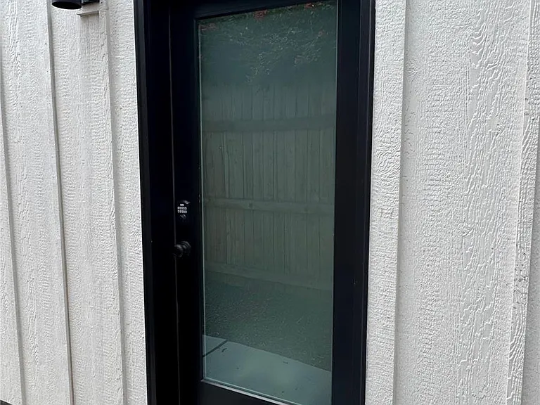 1310 Zenobia St — Photo 3