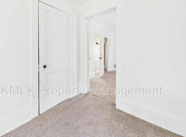 183 N Union St — Photo 37