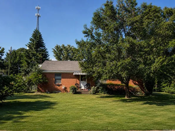 102 E Sunset Dr, Sheridan, AR 72150