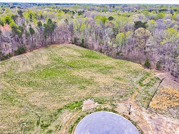 3rd image of 1013 Old Hickory Court