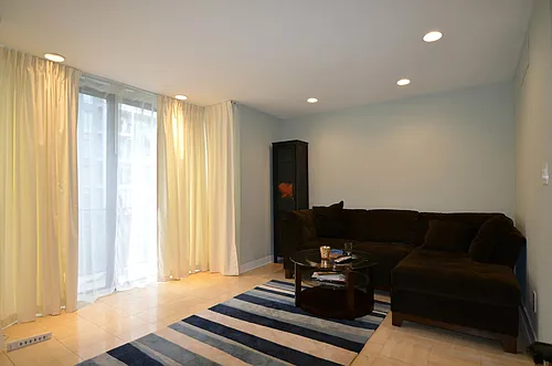1117 New Hampshire Ave NW #300 Photo 1