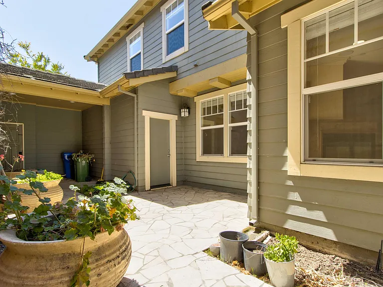 49200 Tulip Ter — Photo 27
