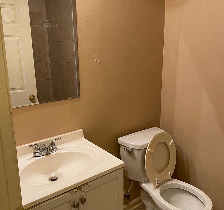 1st image of 9032 8th Ave