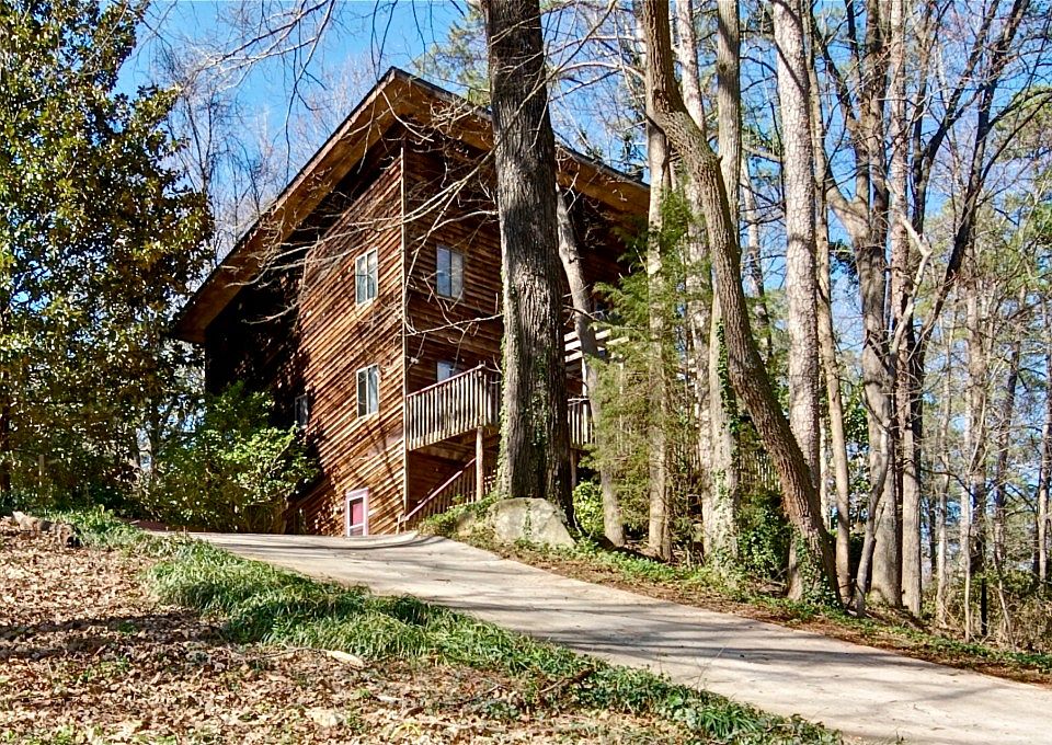 1st image of 4019 Tall Pine Dr