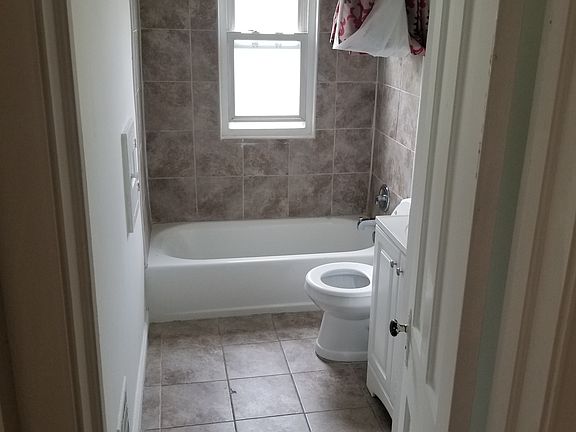 4th image of 1905 Morris Ave